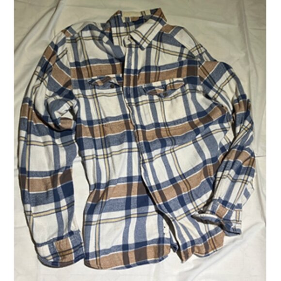 Three Large Flannel Shirts - Picture 4 of 7